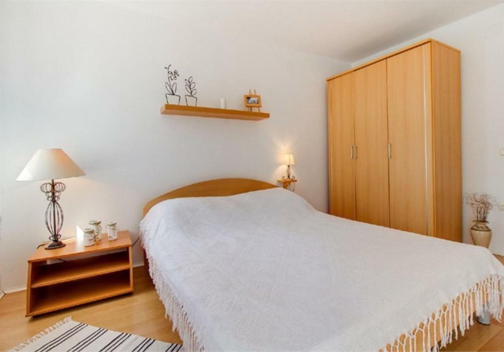 וולי לוסיניי Apartments Jelena מראה חיצוני תמונה