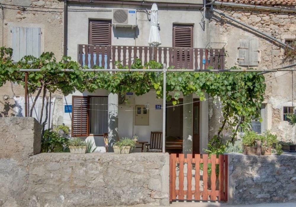 וולי לוסיניי Apartments Jelena מראה חיצוני תמונה